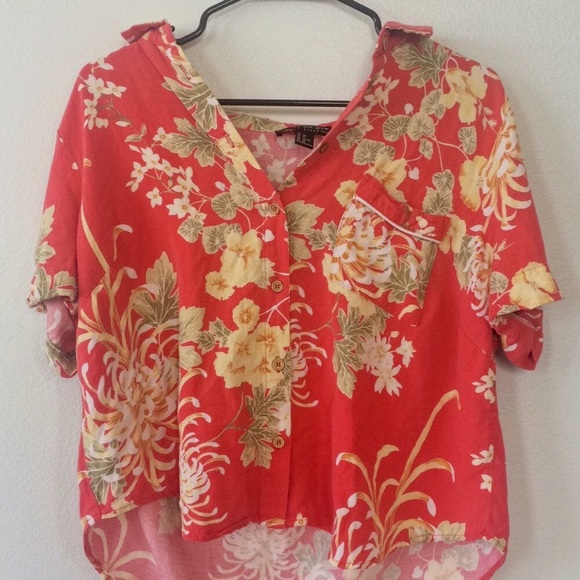 Forever 21 Aloha Style Top 🦋 - Picture 2 of 4